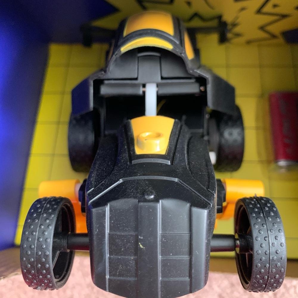 Wireless Remote Control Transforming Robot Racer - Picture 4 of 12